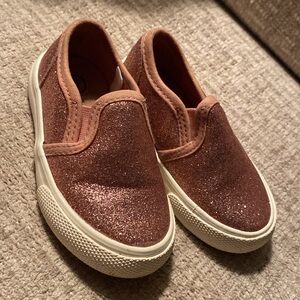Toddlers slip on shoes